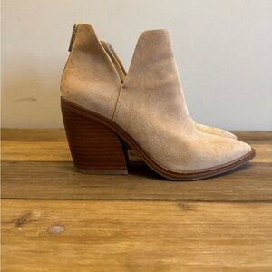 Vince‎ Camuto Boots